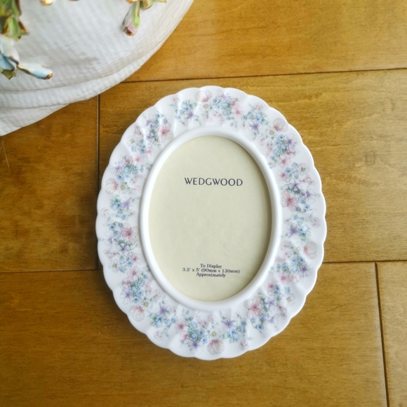 Wedgwood Other - Wedgwood Bone China Fancy Angela Pattern Photo Frame